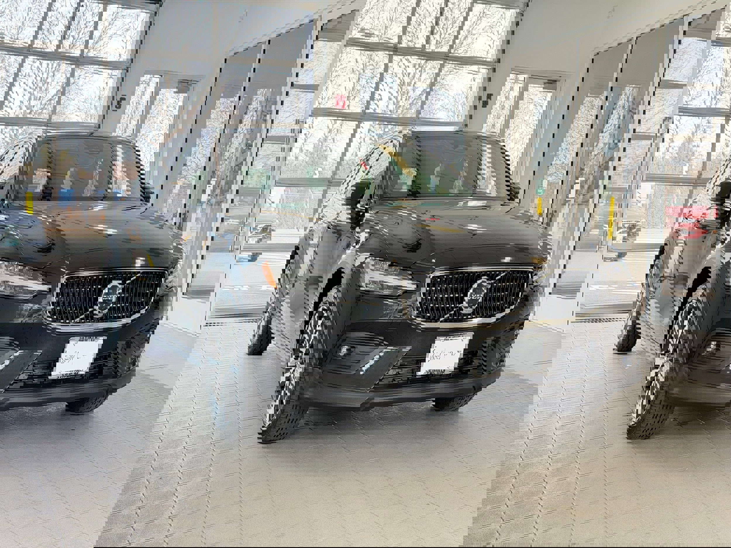 Certified 2024 Volvo V60 B5 Cross Country Plus w/ Protection Package Premier image 5