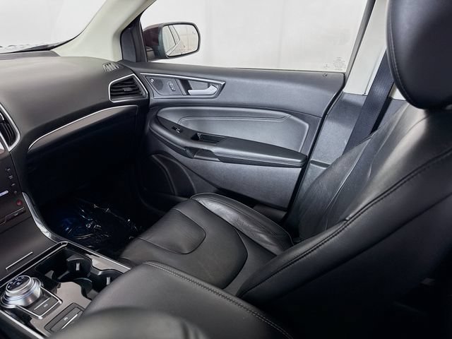 Used 2020 Ford Edge Titanium AWD/4WD image 24