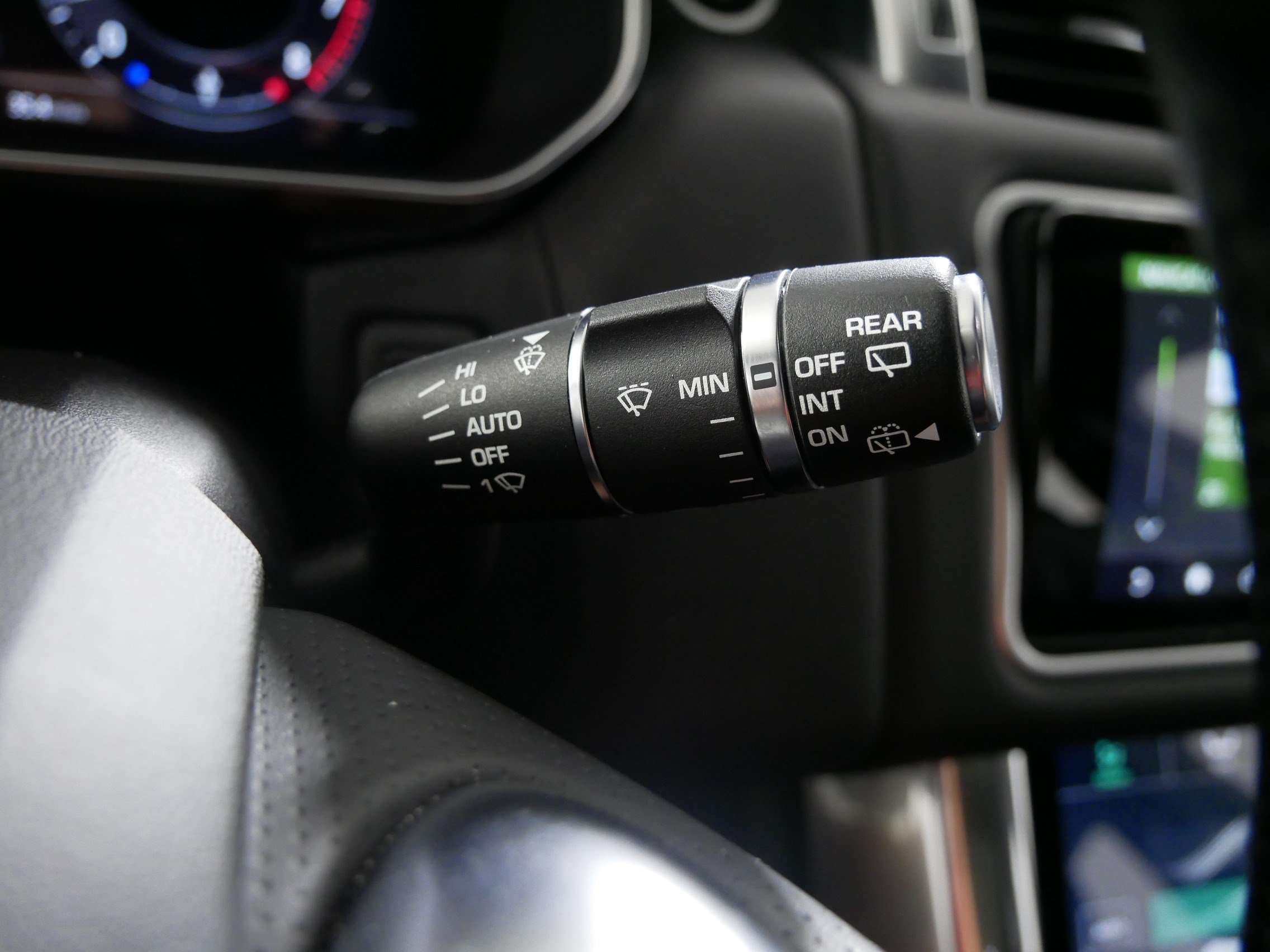 Used 2019 Land Rover Range Rover Sport HSE AWD/4WD image 32