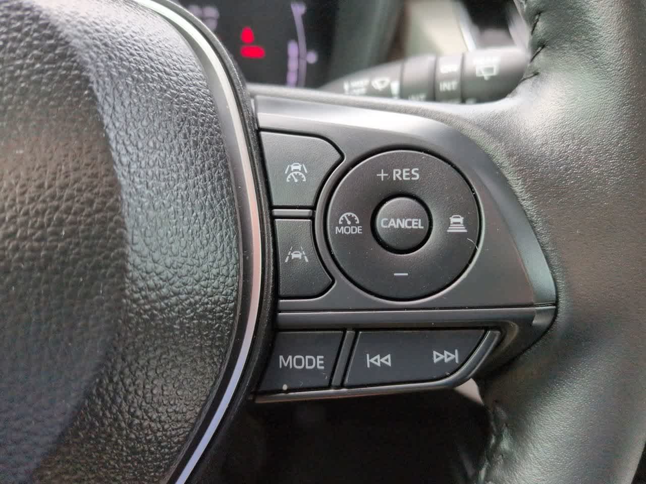 Certified 2026 Toyota Corolla Cross LE FWD image 23