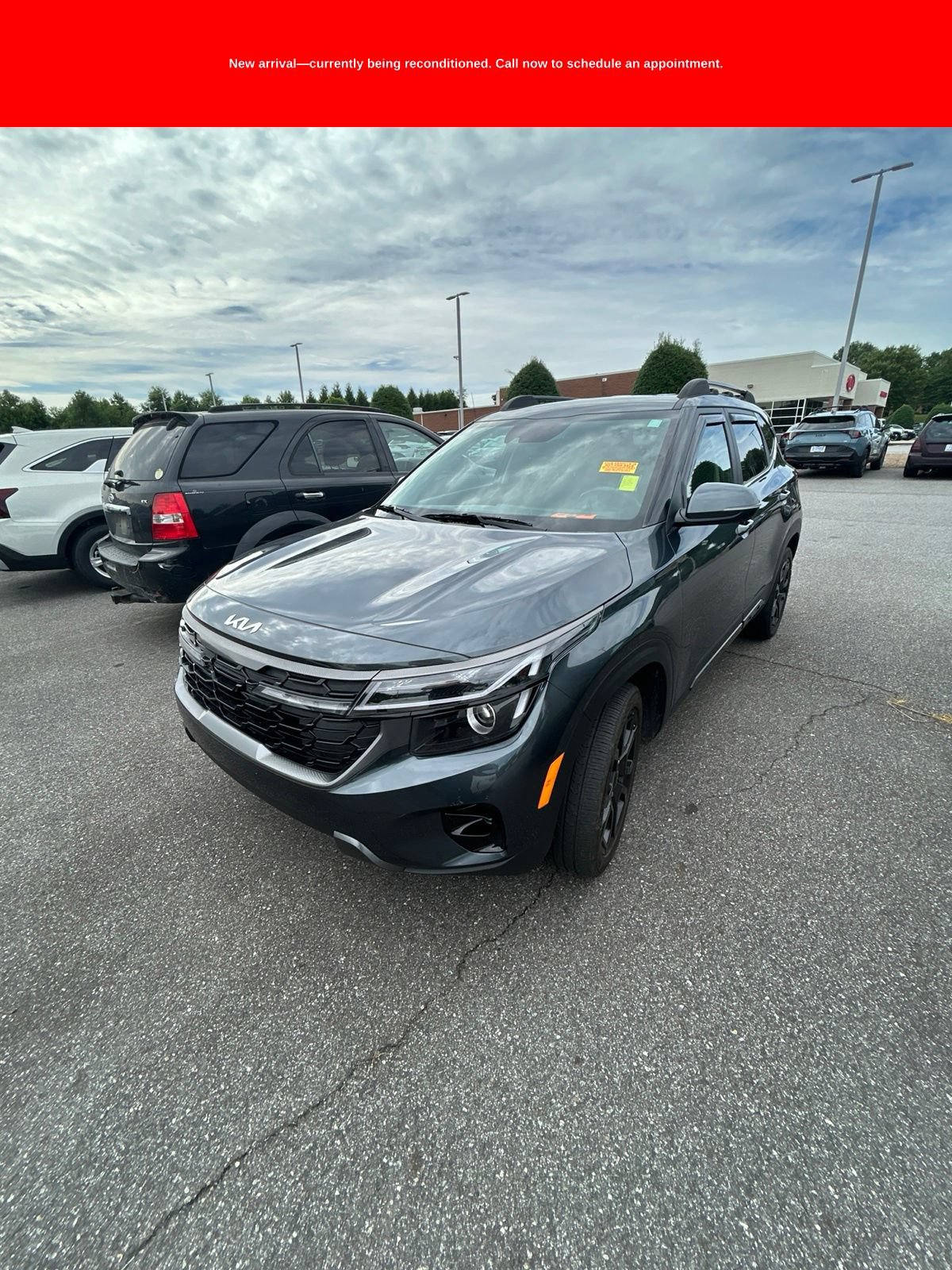 Used 2024 Kia Seltos X-Line AWD/4WD image 3