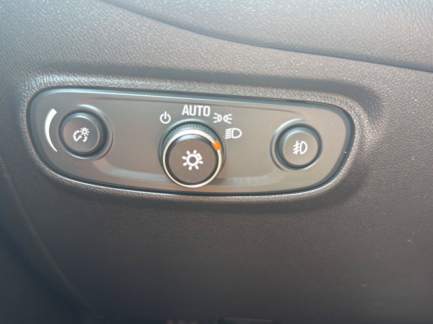 Used 2024 Chevrolet Equinox Premier w/ Redline Edition FWD image 22