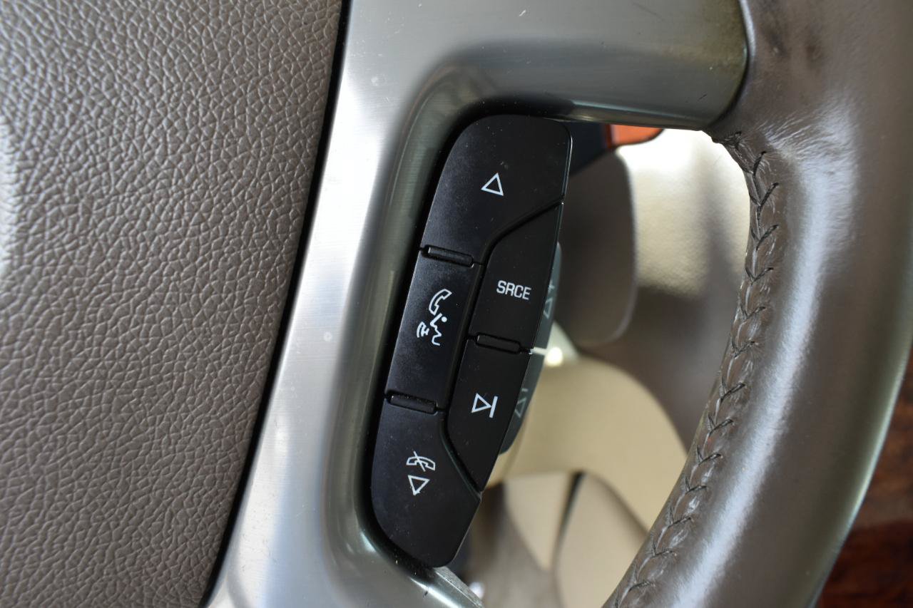 Used 2013 Chevrolet Avalanche LS RWD image 16