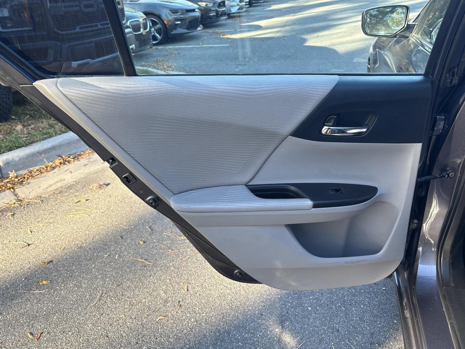 Used 2015 Honda Accord LX image 23