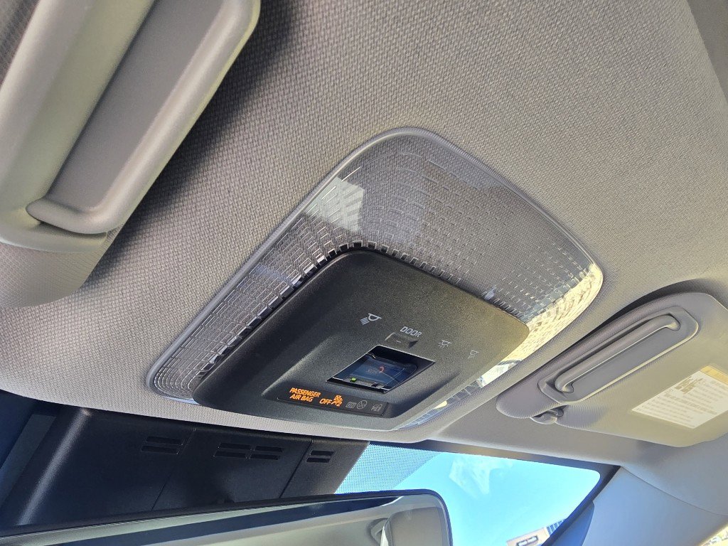 Used 2024 Toyota Prius XLE image 24