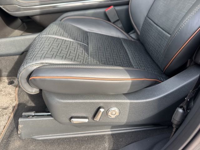 New 2025 Lincoln Navigator L Black Label image 15