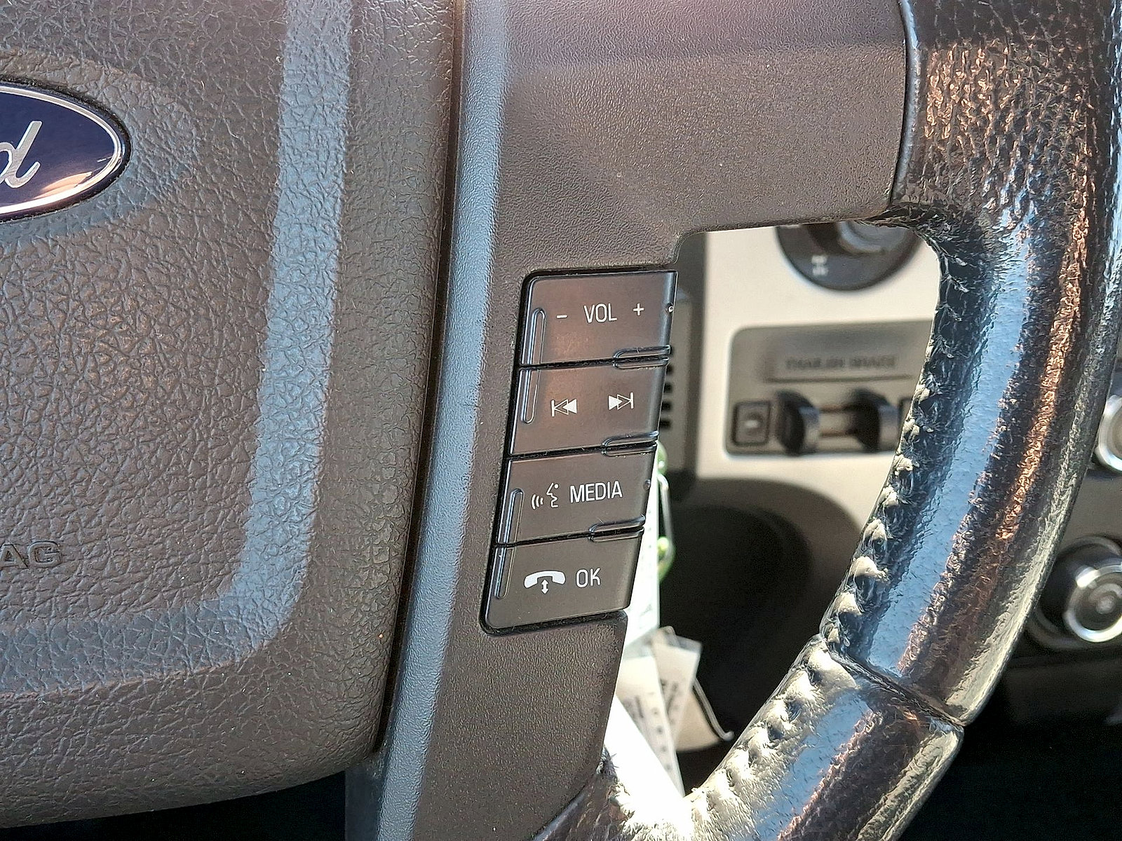 Used 2013 Ford F150 XLT w/ Luxury Equipment Group AWD/4WD image 17