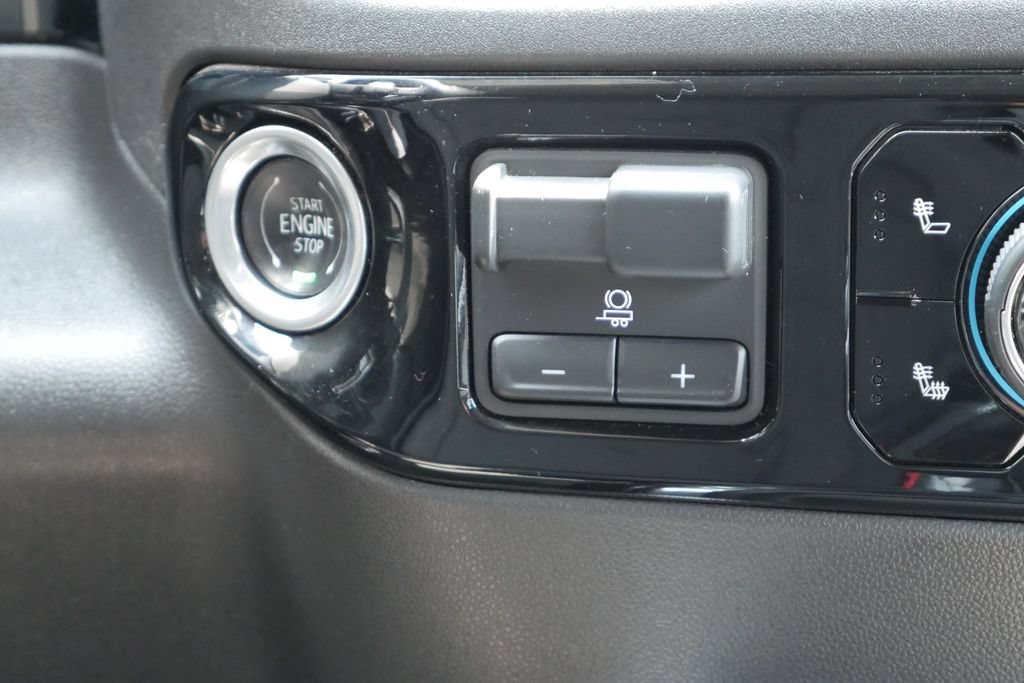 Used 2024 Chevrolet Silverado 1500 LT Trail Boss w/ Protection Package AWD/4WD image 18