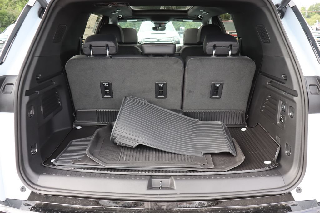 New 2026 Chevrolet Traverse High Country AWD/4WD image 12