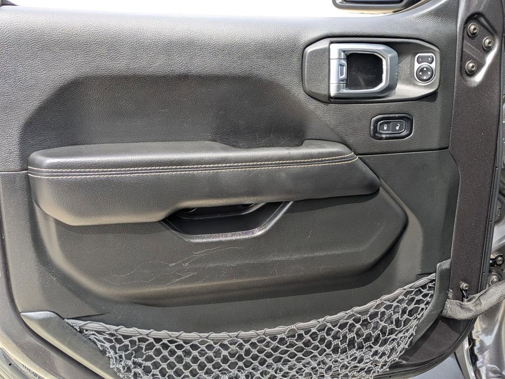 Used 2023 Jeep Wrangler Sahara w/ Cold Weather Group image 11