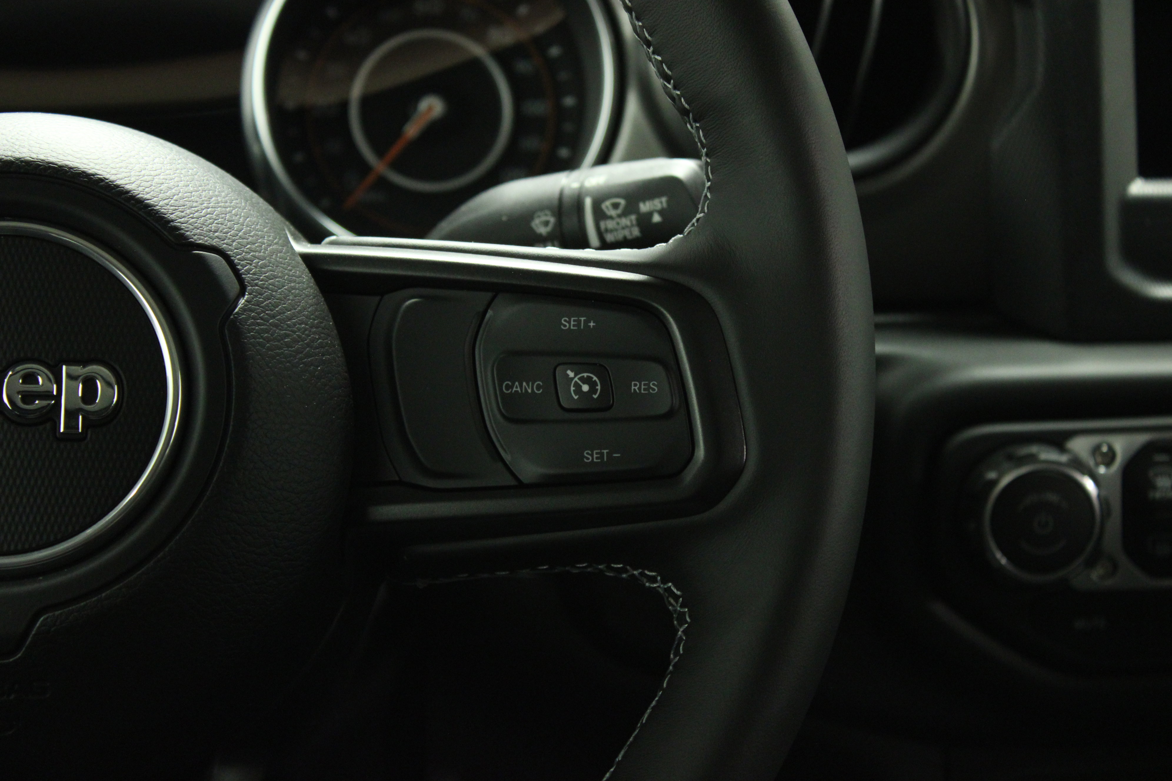 Used 2023 Jeep Gladiator Sport image 24