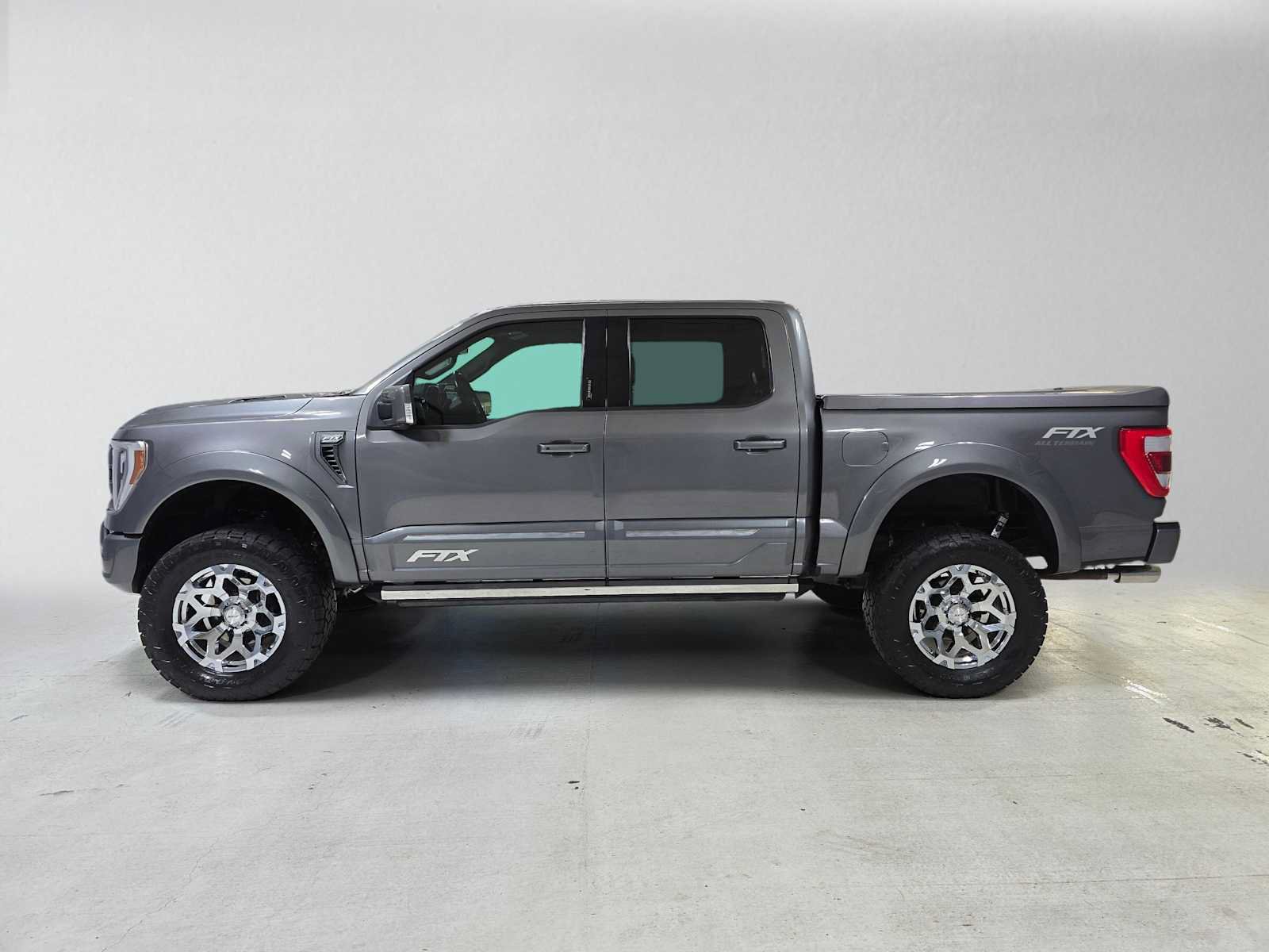 Used 2022 Ford F150 Lariat w/ Equipment Group 502A High AWD/4WD image 6