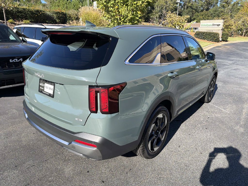 Used 2025 Kia Sorento EX w/ EX Panoramic Sunroof Package FWD image 3
