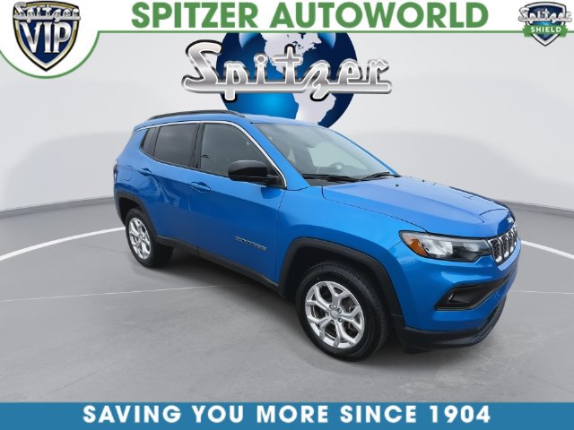 Used 2024 Jeep Compass Latitude AWD/4WD image 3