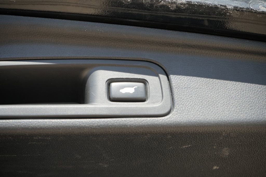 Used 2017 Honda Pilot Touring image 12