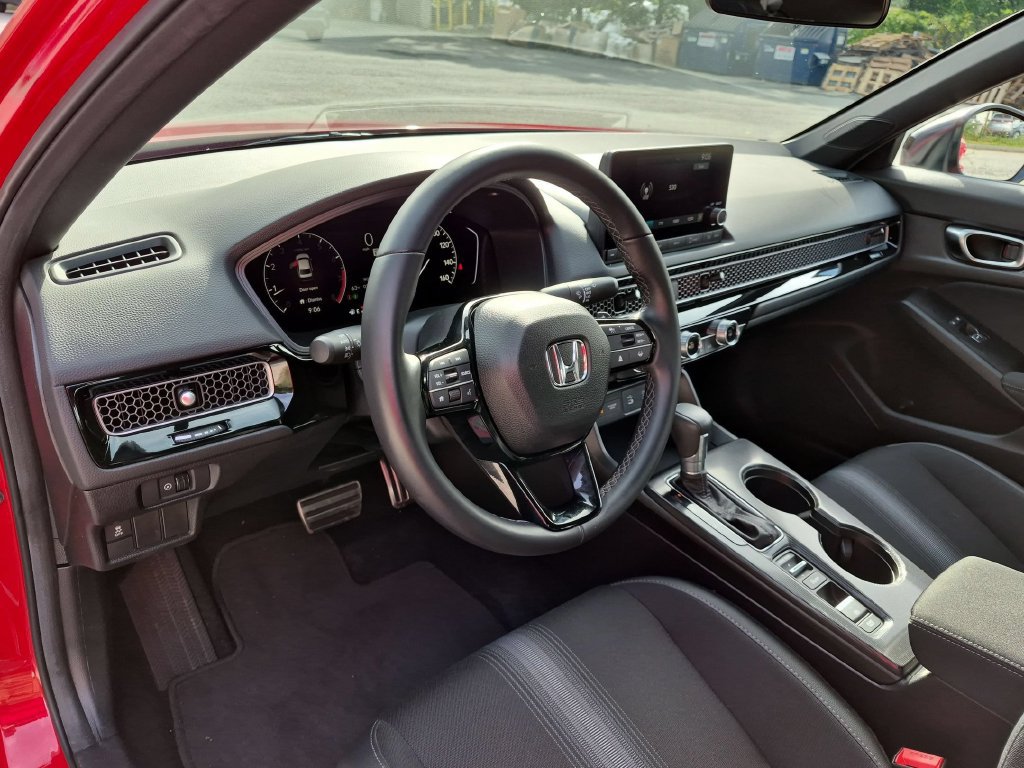 Used 2025 Honda Civic Sport image 13