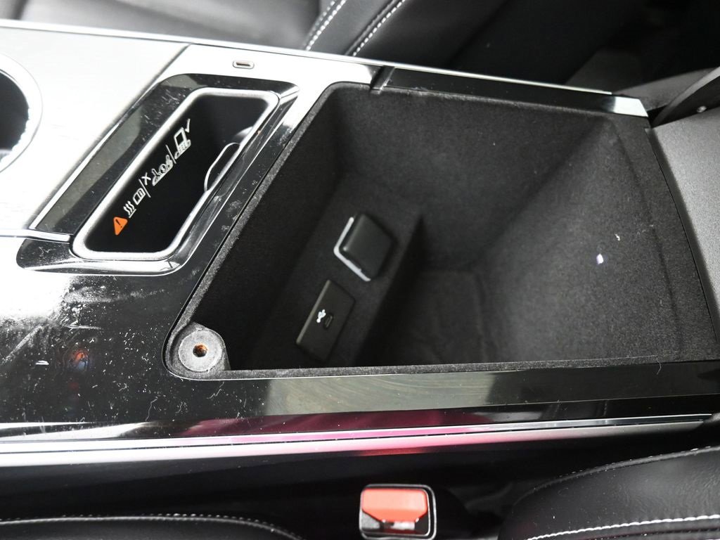 Used 2023 Cadillac Lyriq 2WD image 32