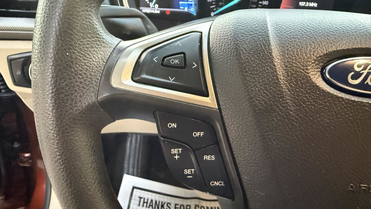 Used 2016 Ford Fusion SE FWD image 17