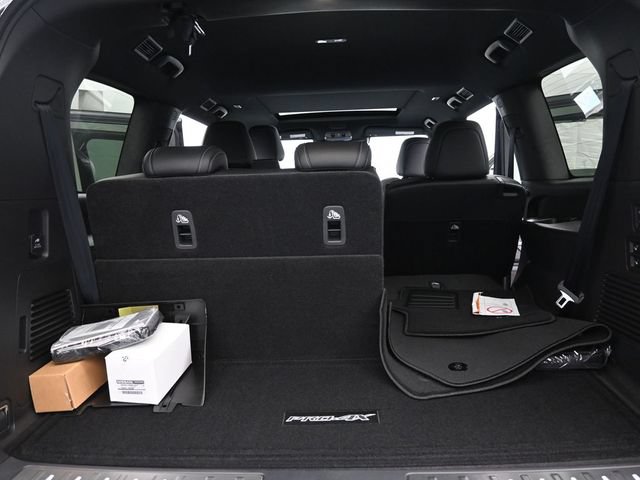 New 2025 Nissan Armada PRO-4X w/ Pro-4X Premium Package AWD/4WD image 31