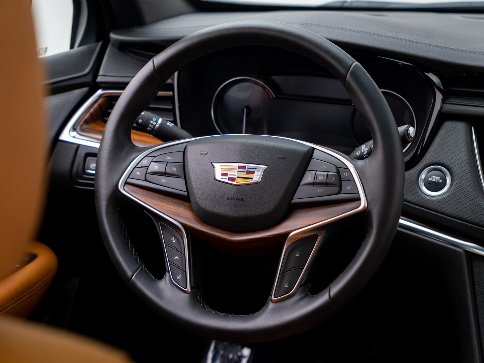 Certified 2025 Cadillac XT5 Premium Luxury AWD/4WD image 13