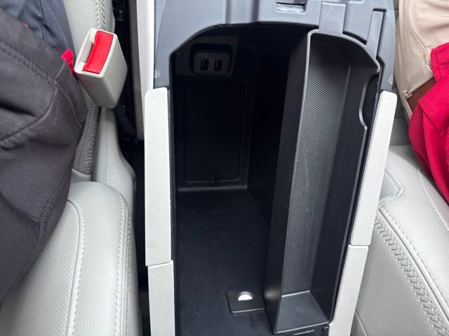 Used 2022 GMC Terrain Denali w/ Denali Premium Package AWD/4WD image 29