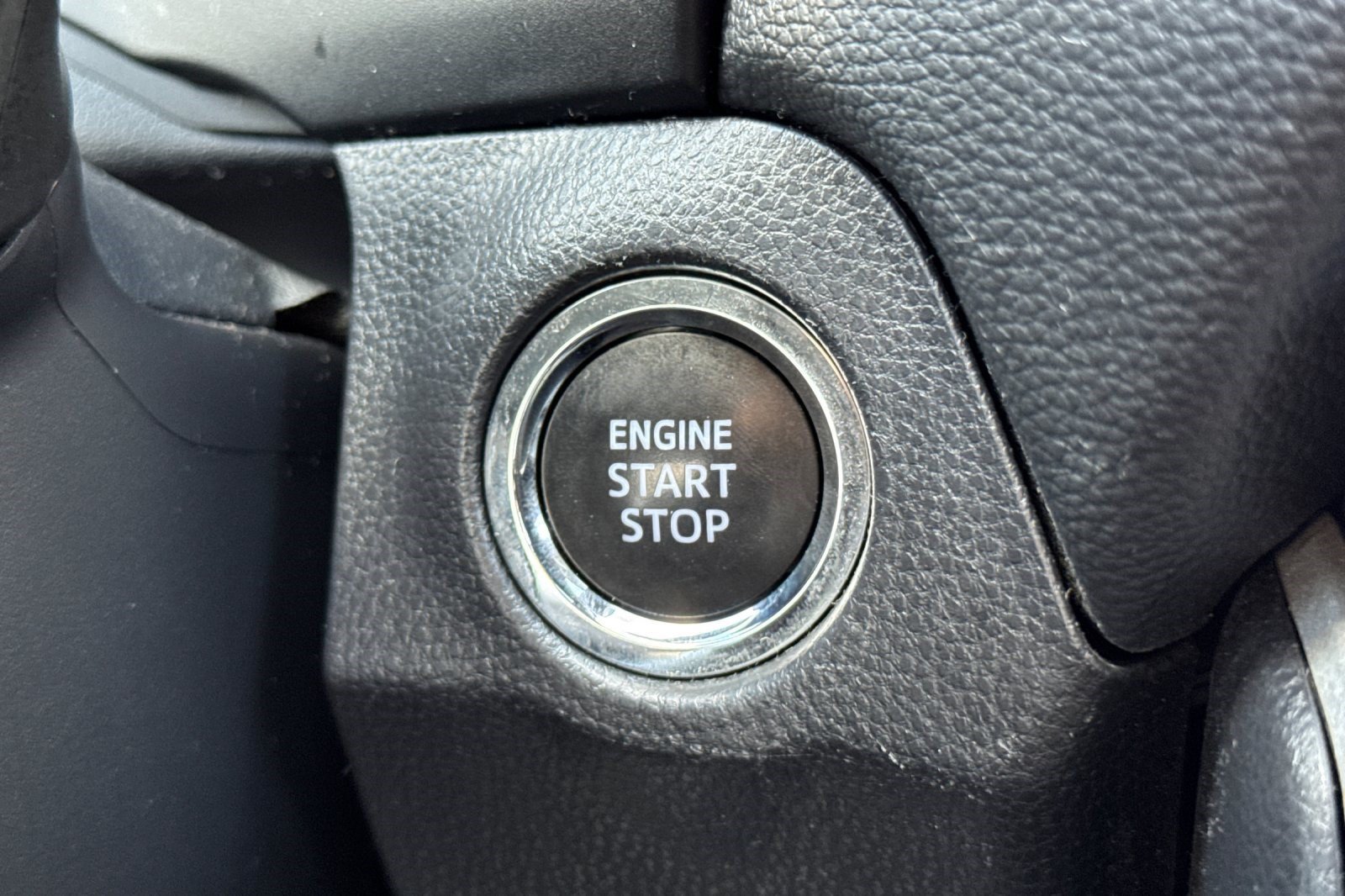Used 2025 Toyota RAV4 XLE Premium AWD/4WD image 17