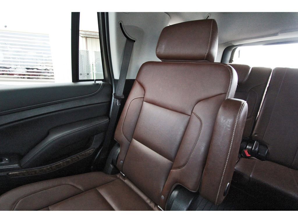 Used 2020 Chevrolet Tahoe Premier w/ Premier Plus Edition RWD image 14