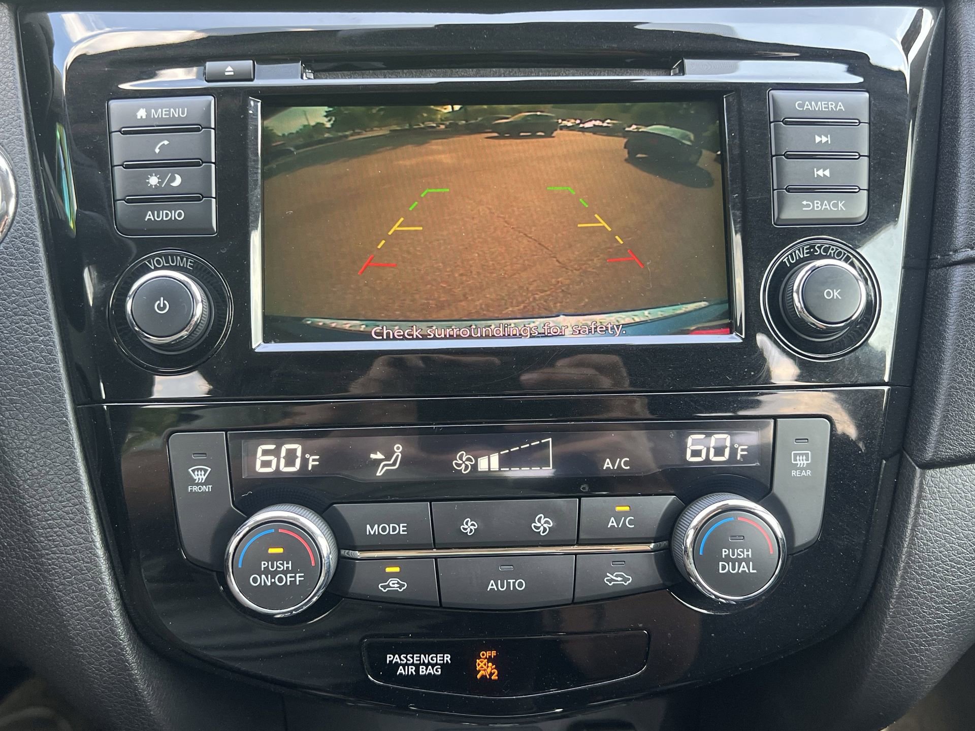 Used 2019 Nissan Rogue SV FWD image 4