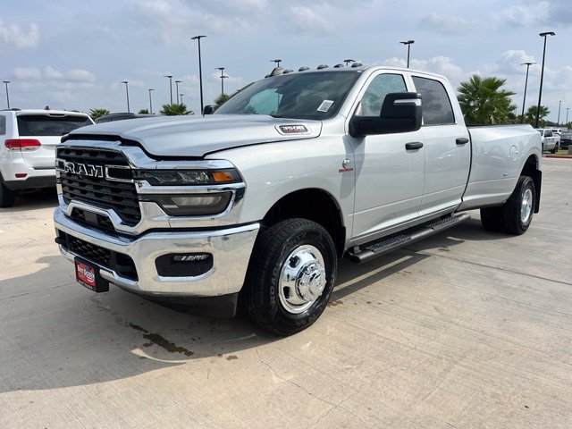 New 2027 RAM 3500 Tradesman AWD/4WD image 3