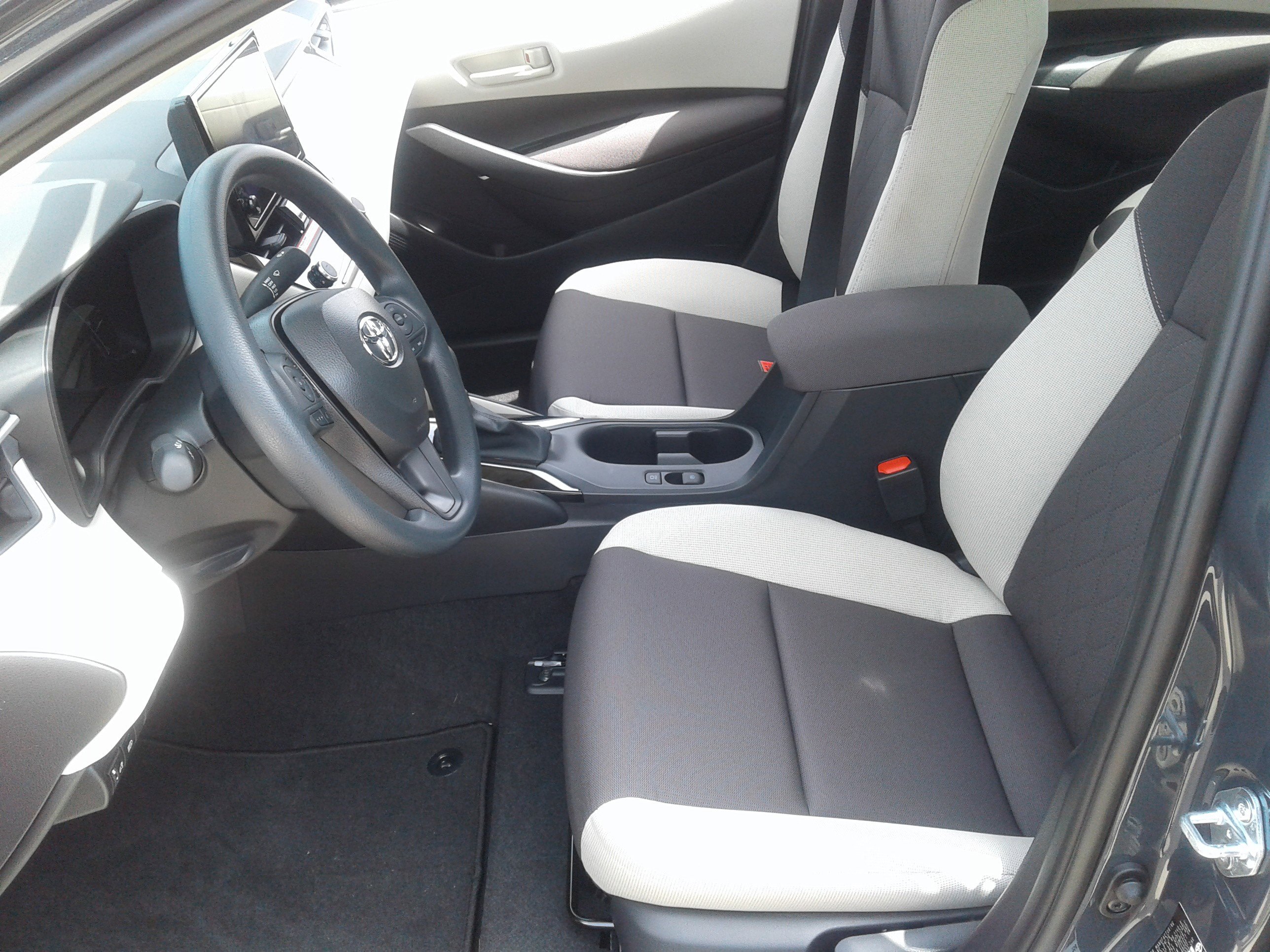 New 2026 Toyota Corolla LE FWD image 5