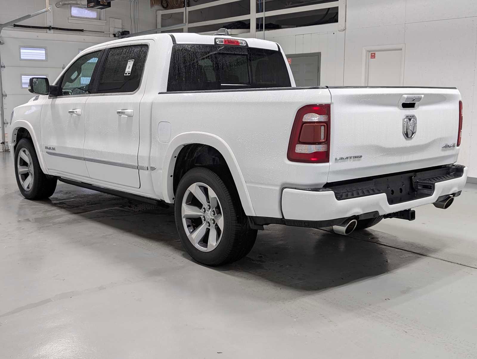 Used 2020 RAM 1500 Limited image 10