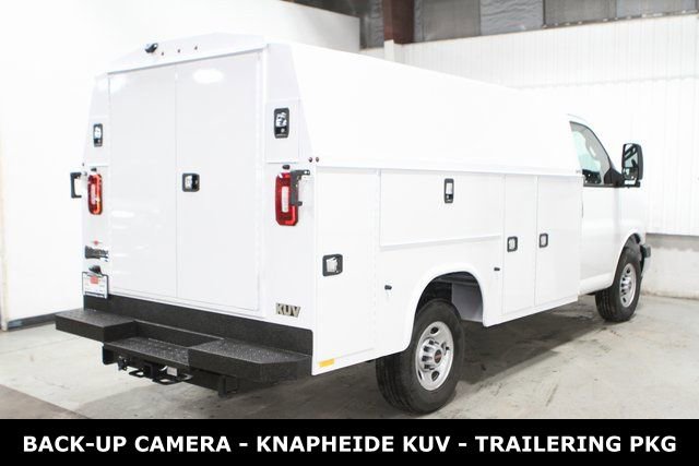 New 2025 GMC Savana 3500 w/ Power Convenience Package image 30