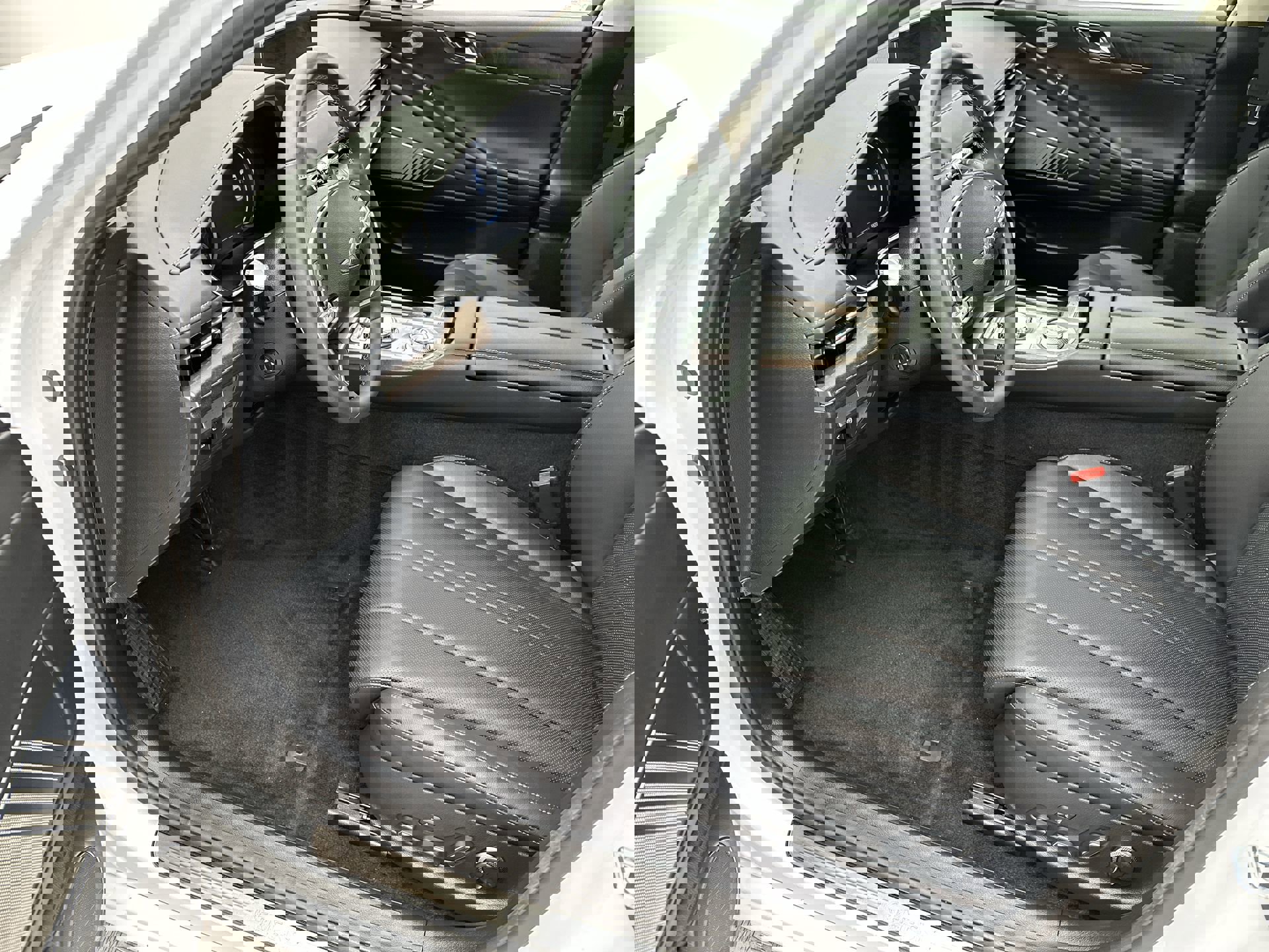 Certified 2024 Genesis G80 image 11