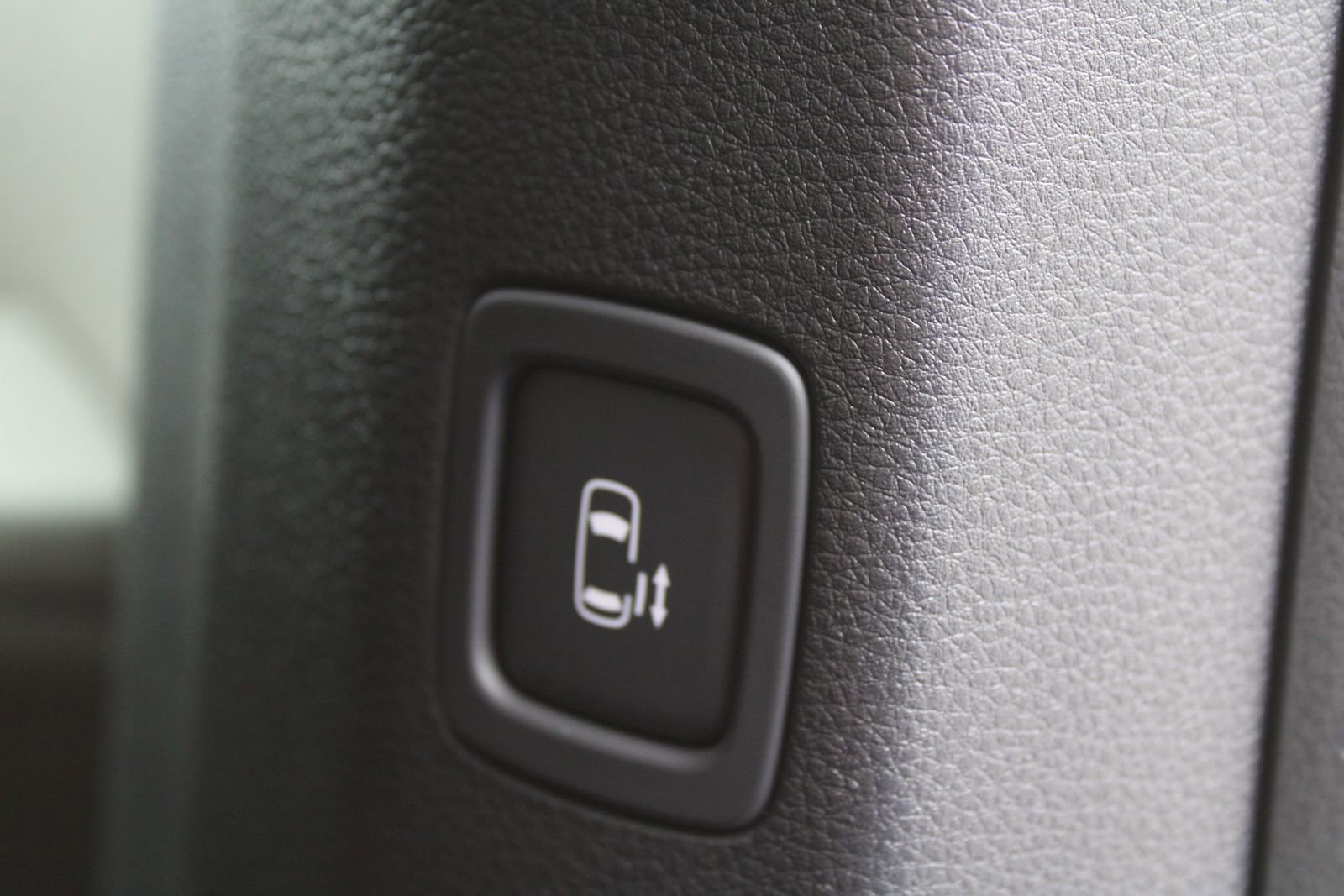 New 2026 Kia Carnival EX image 7