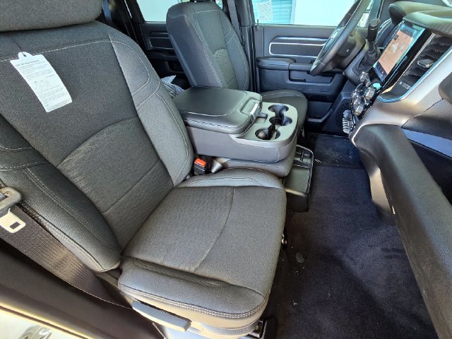 New 2027 RAM 3500 Big Horn AWD/4WD image 21
