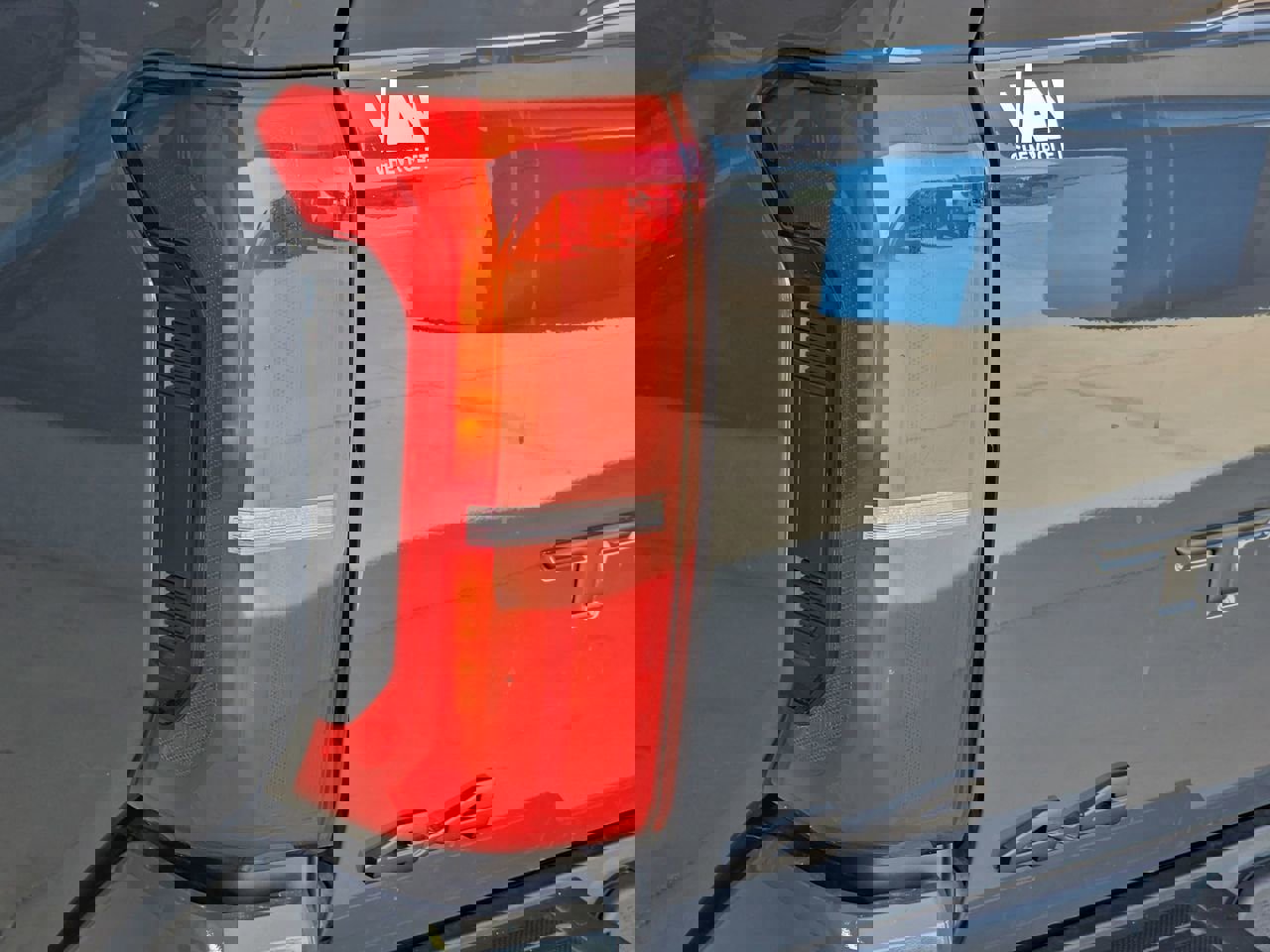 Used 2025 Toyota Tacoma SR5 image 37