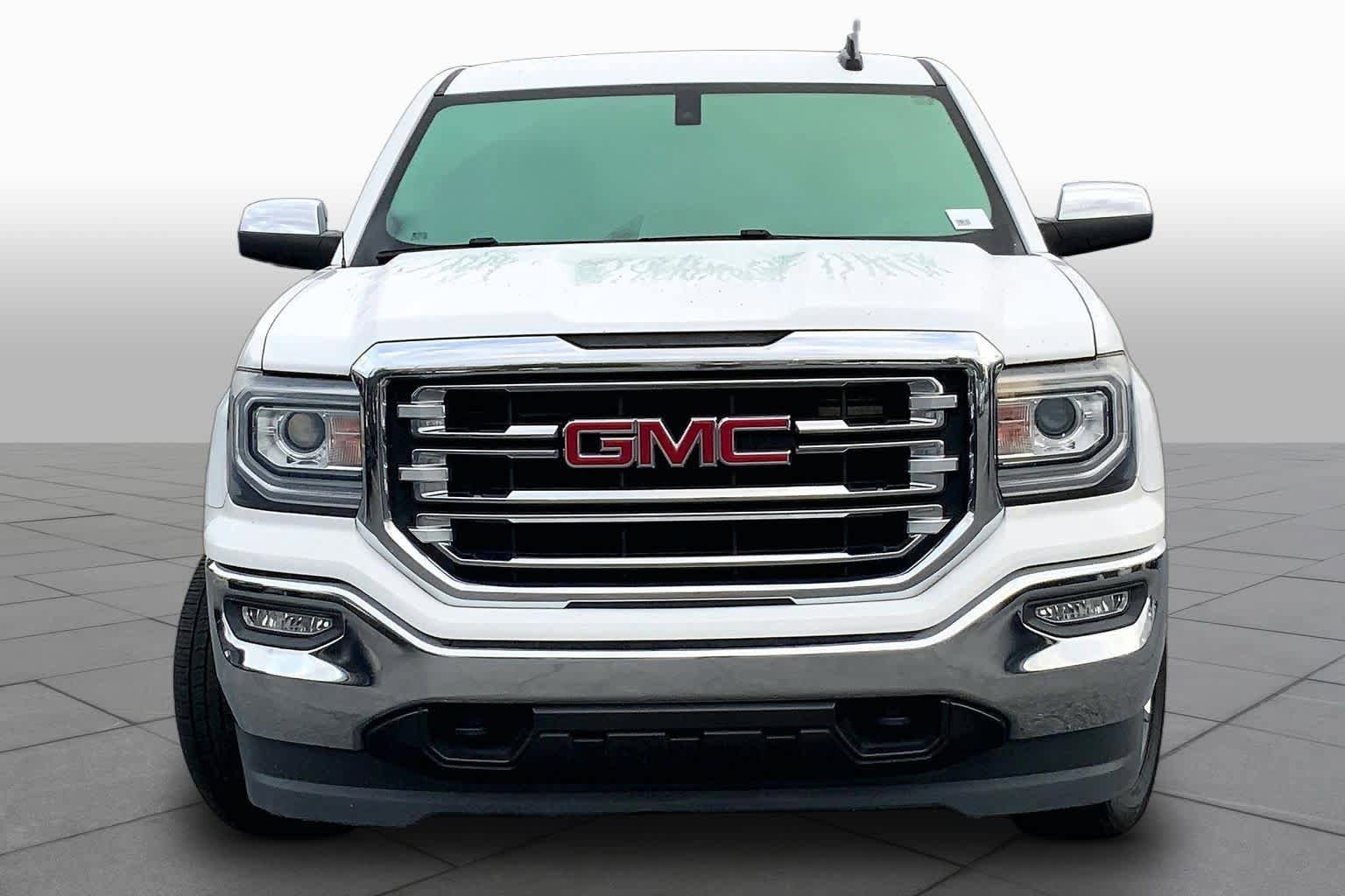 Used 2018 GMC Sierra 1500 SLT w/ SLT Premium Package AWD/4WD image 4