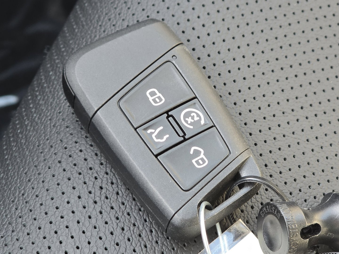 New 2026 Volkswagen Taos SEL AWD/4WD image 17