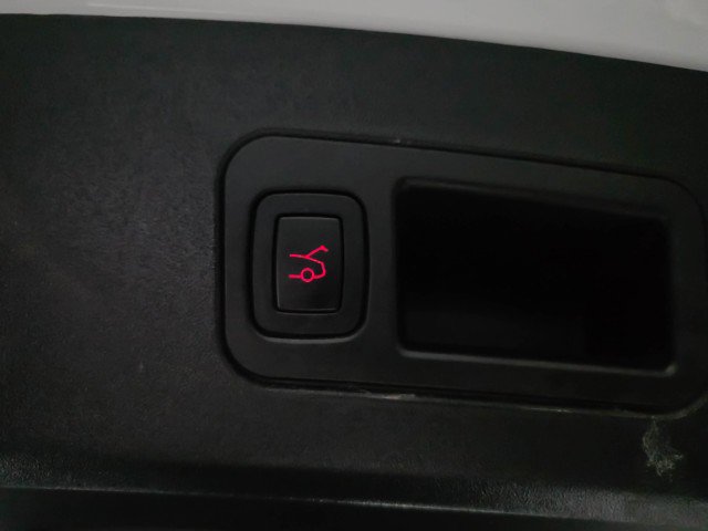 Used 2020 Tesla Model S Performance image 38