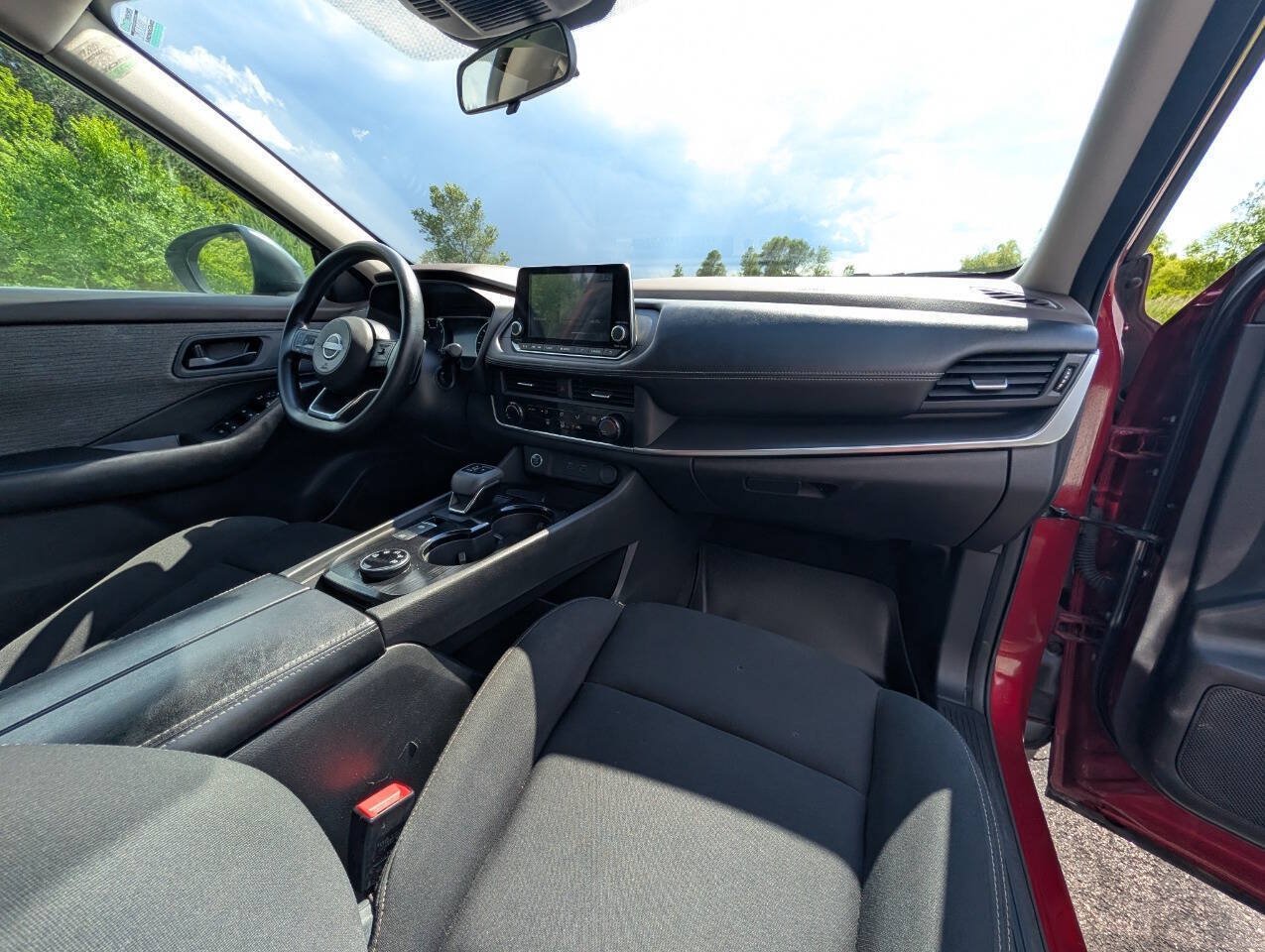Used 2023 Nissan Rogue S AWD/4WD image 20