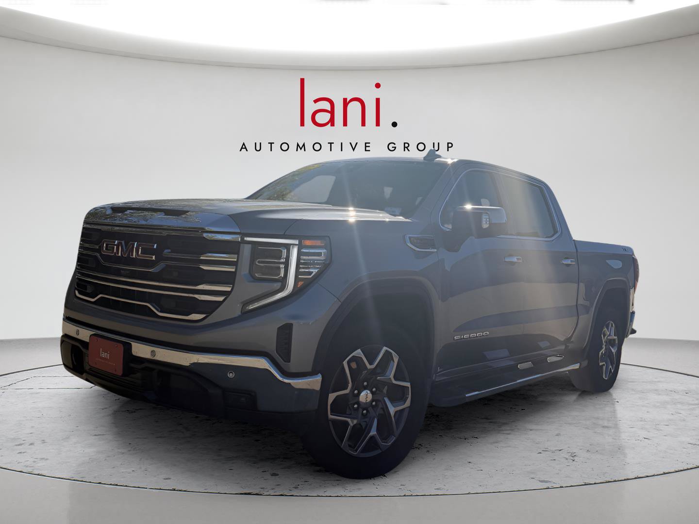Used 2025 GMC Sierra 1500 SLT w/ SLT Premium Plus Package AWD/4WD image 29
