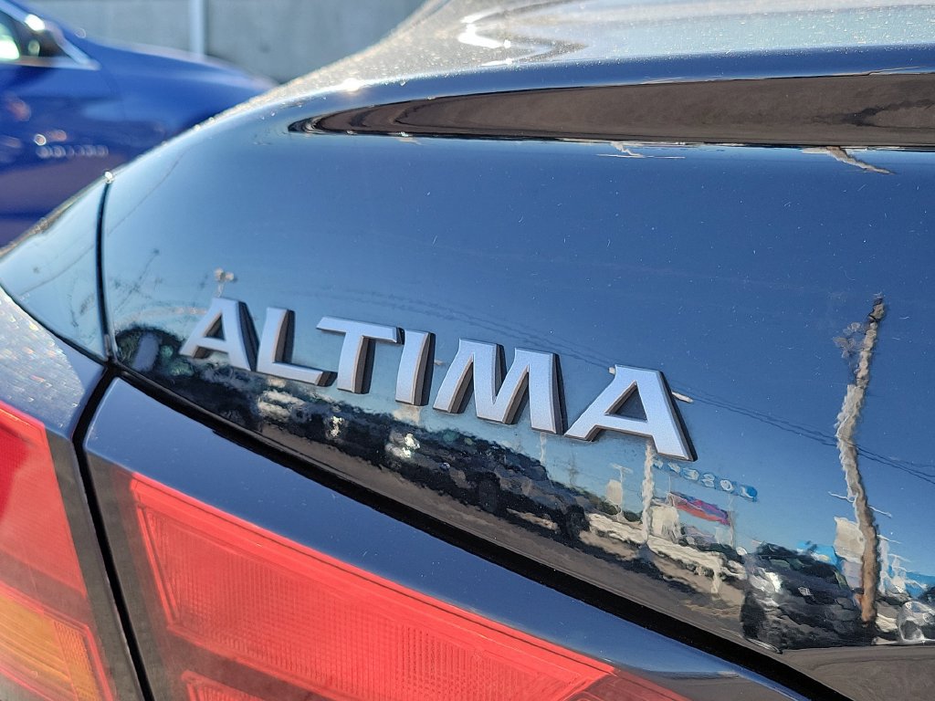 Used 2025 Nissan Altima 2.5 SV FWD image 18