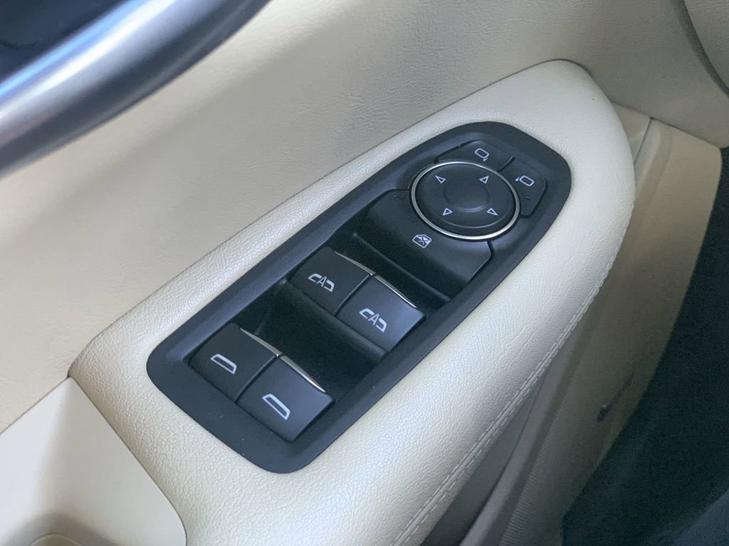 Certified 2017 Cadillac XT5 FWD image 21