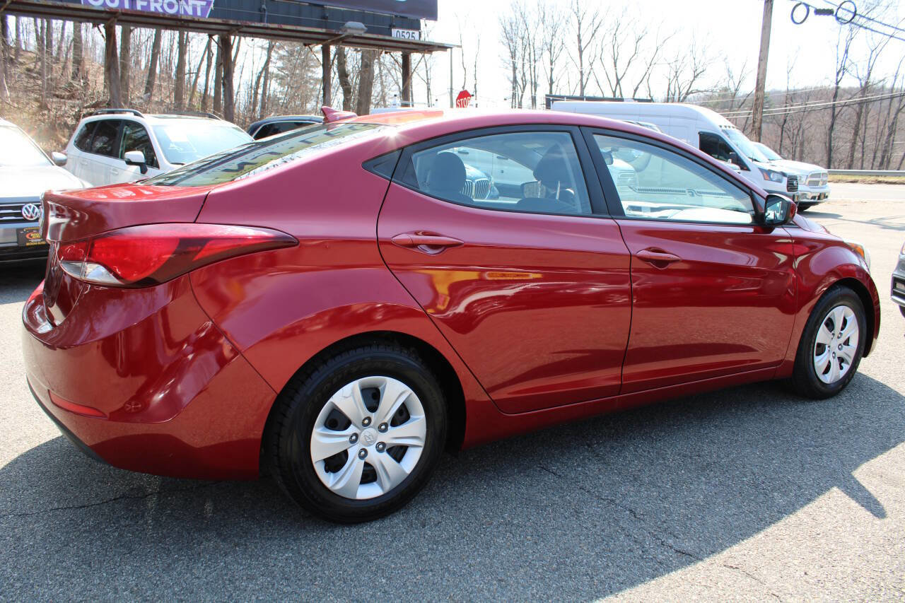 Used 2016 Hyundai Elantra SE image 7