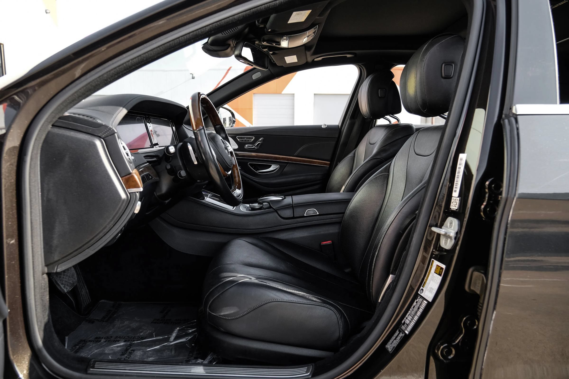 Used 2015 Mercedes-Benz S 550 Sedan image 5