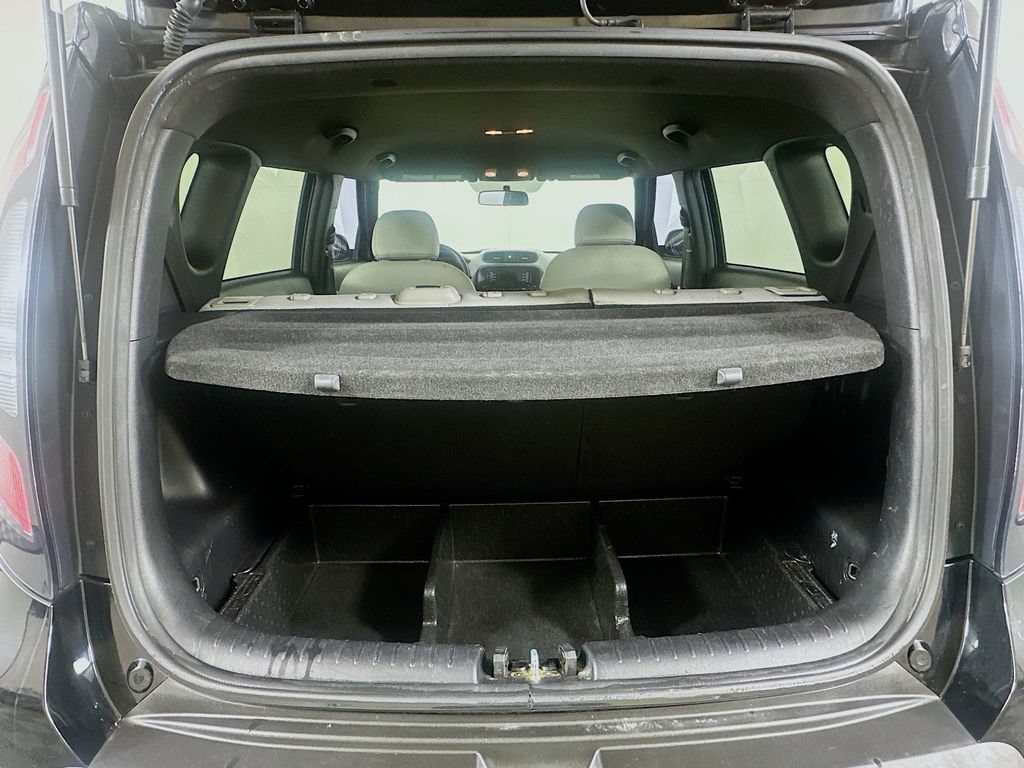 Used 2015 Kia Soul + FWD image 23