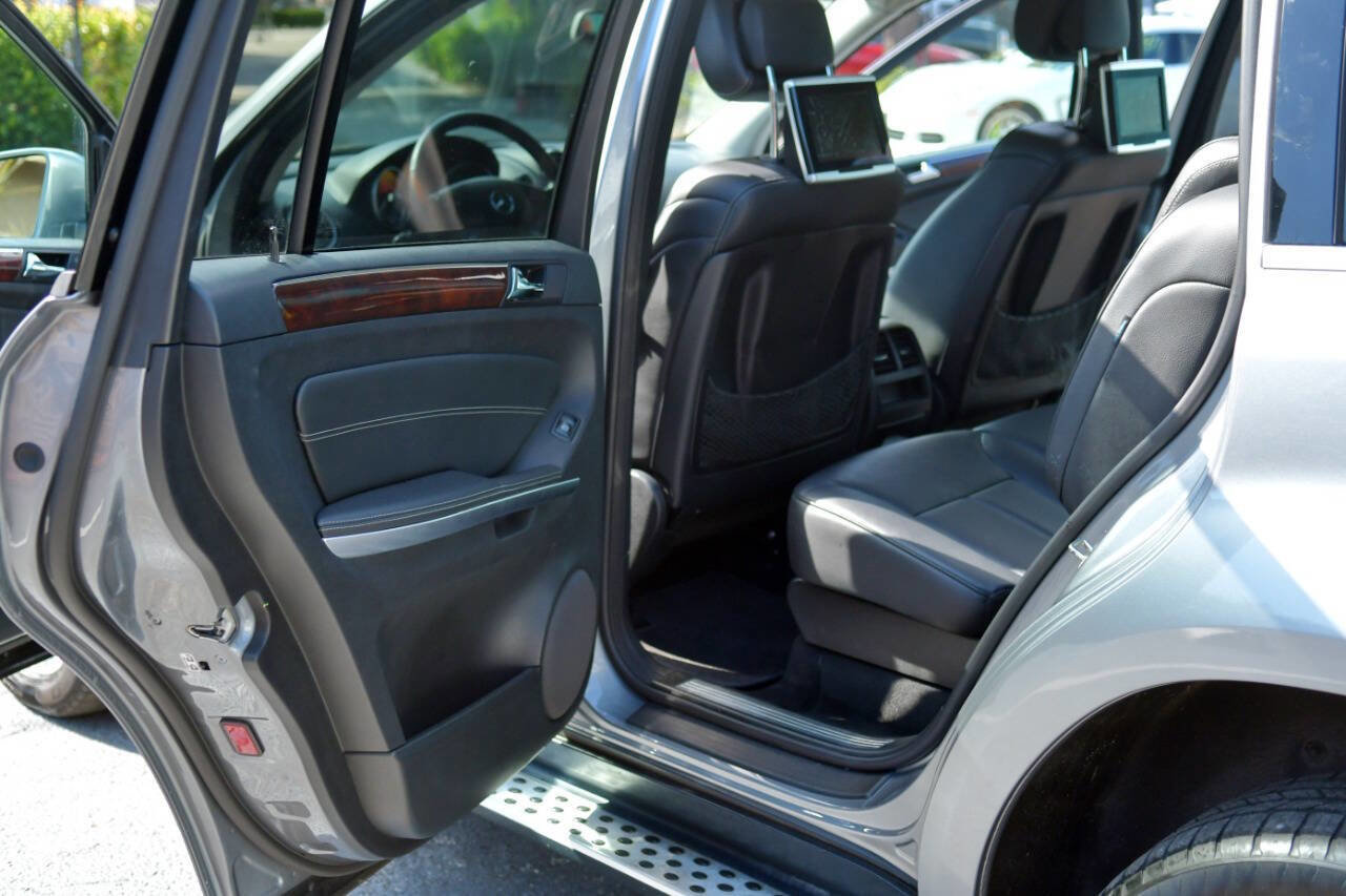 Used 2011 Mercedes-Benz GL 450 4MATIC image 16