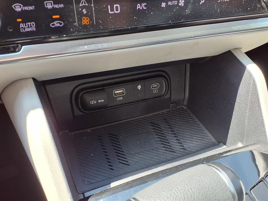 Used 2023 Kia Sportage EX FWD image 11