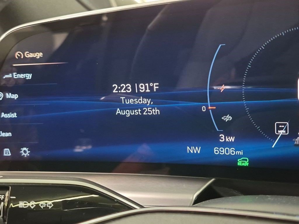 Certified 2024 Cadillac Lyriq Luxury RWD image 16