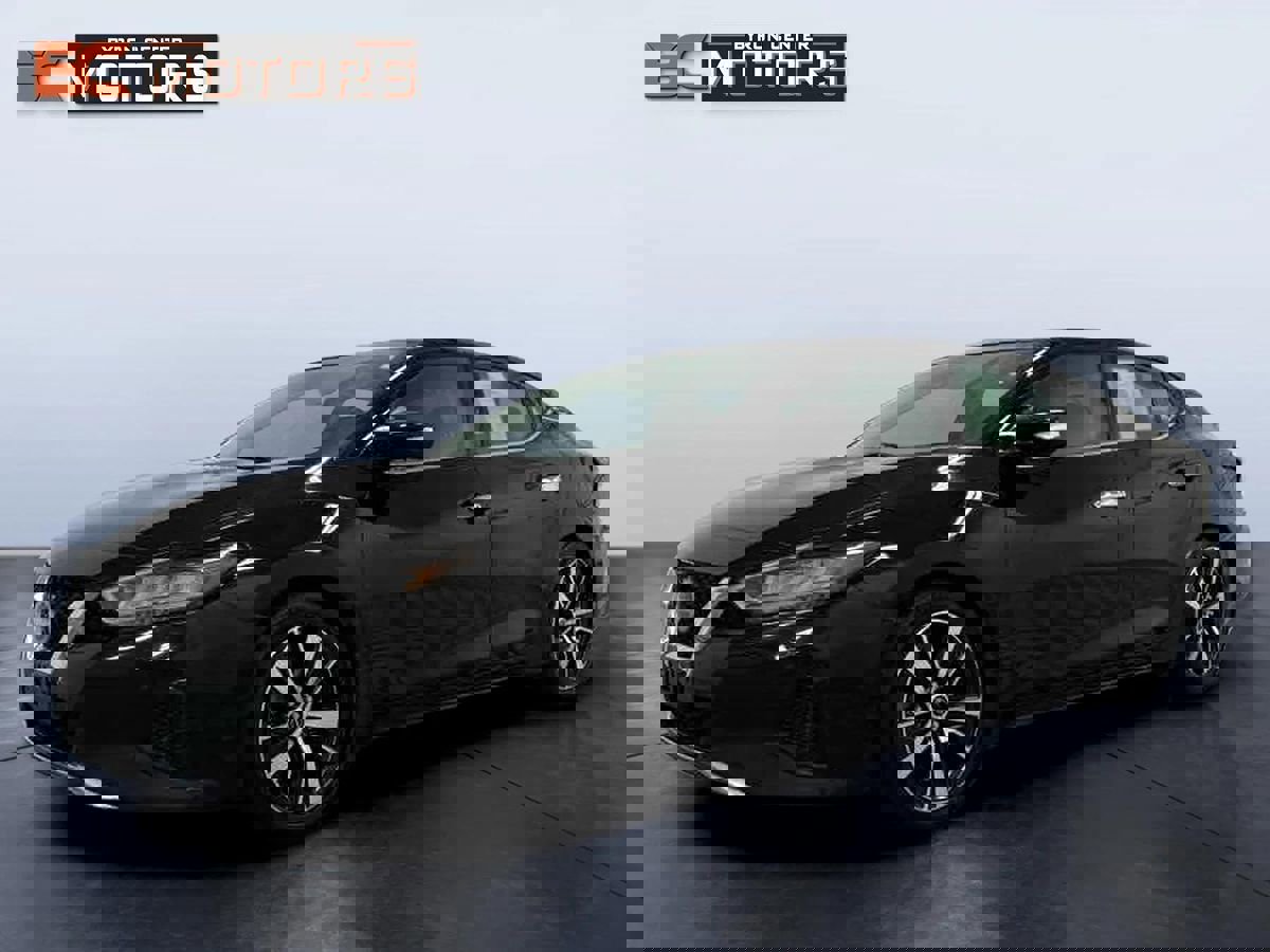 Used 2023 Nissan Maxima SL image 2